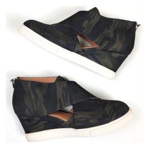 Linea Paolo Camo Faith Cut Out Wedge Sneaker Shoes